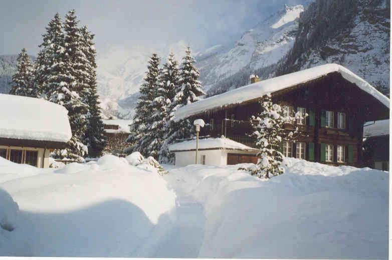 Familienferien im Chalet Bärgli Kandersteg Exterior foto